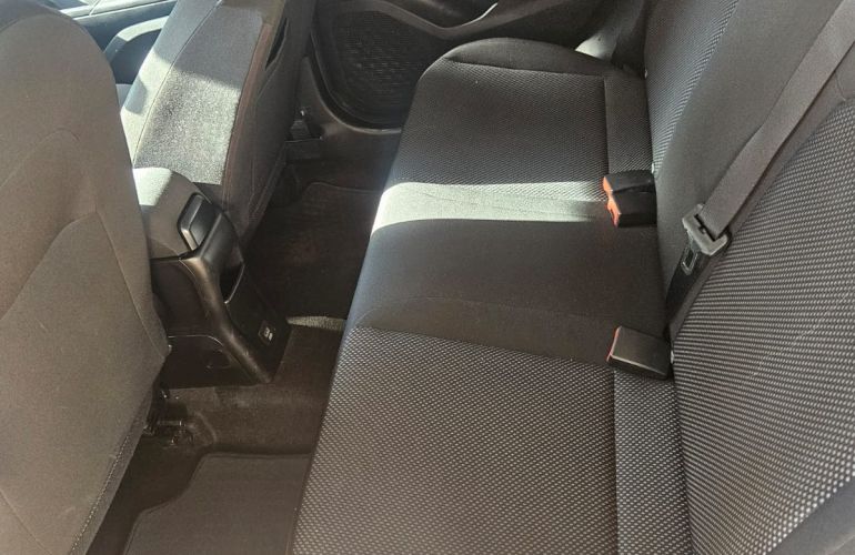 Fiat Pulse 1.0 Turbo 200 Drive (Aut) - Foto #8