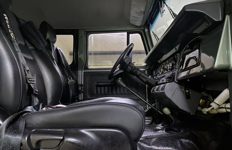 Toyota Bandeirante Jipe OJ50LV 4x4 4.0 (teto rígido) - Foto #8