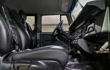 Toyota Bandeirante Jipe OJ50LV 4x4 4.0 (teto rígido) - Foto #8