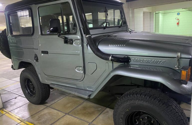 Toyota Bandeirante Jipe OJ50LV 4x4 4.0 (teto rígido) - Foto #9