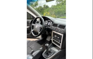 Volkswagen Golf  Sportline 1.6 VHT Total (Flex) - Foto #9