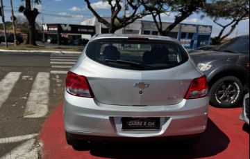 Chevrolet Onix 1.0 MPFi LT 8v - Foto #5