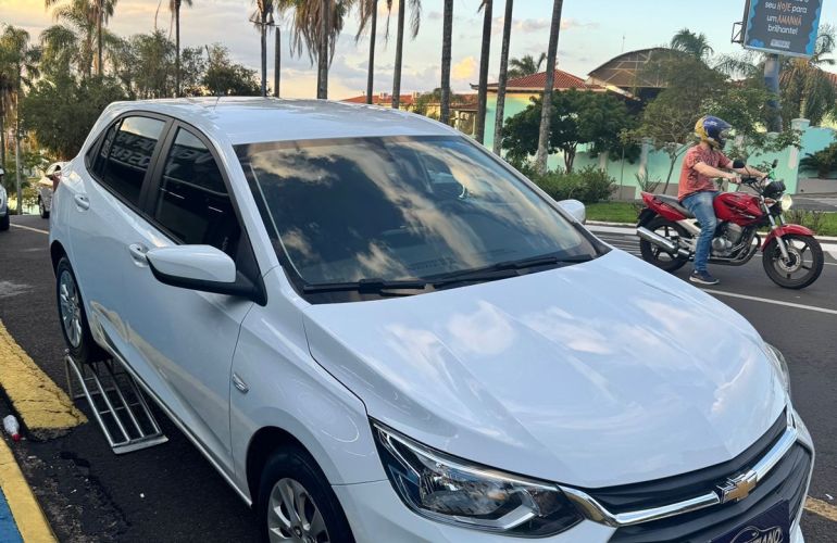 Chevrolet Onix 1.0 LT - Foto #1