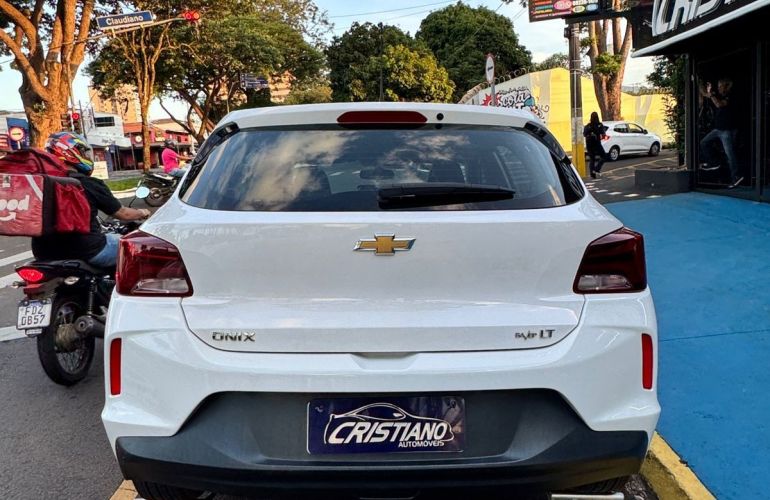 Chevrolet Onix 1.0 LT - Foto #5
