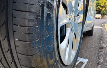 Chevrolet Onix 1.0 LT - Foto #8