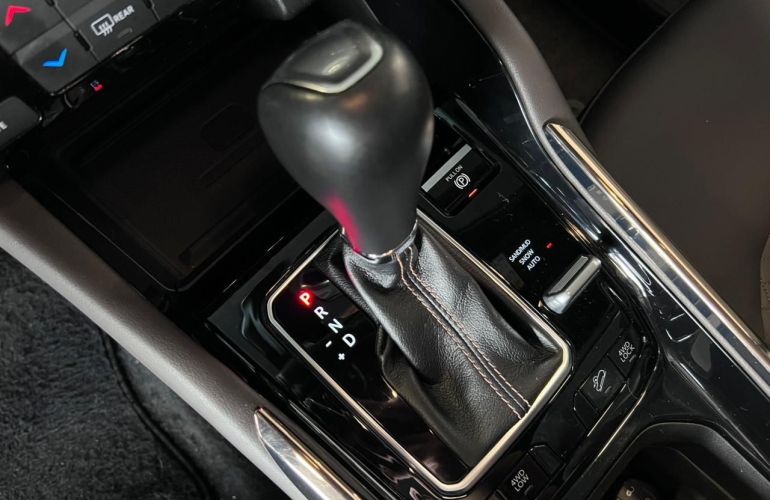 Jeep Commander 2.0 Td380 Turbo Overland - Foto #10