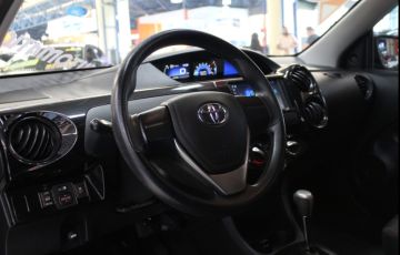 Toyota Etios 1.3 X 16v - Foto #3
