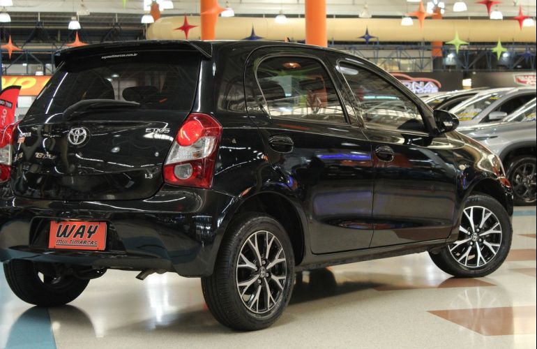 Toyota Etios 1.3 X 16v - Foto #6