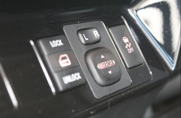 Toyota Etios 1.3 X 16v - Foto #8