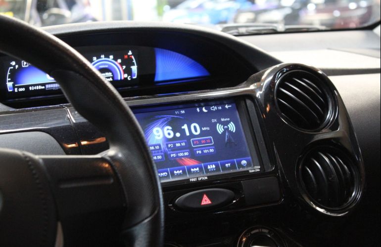 Toyota Etios 1.3 X 16v - Foto #9