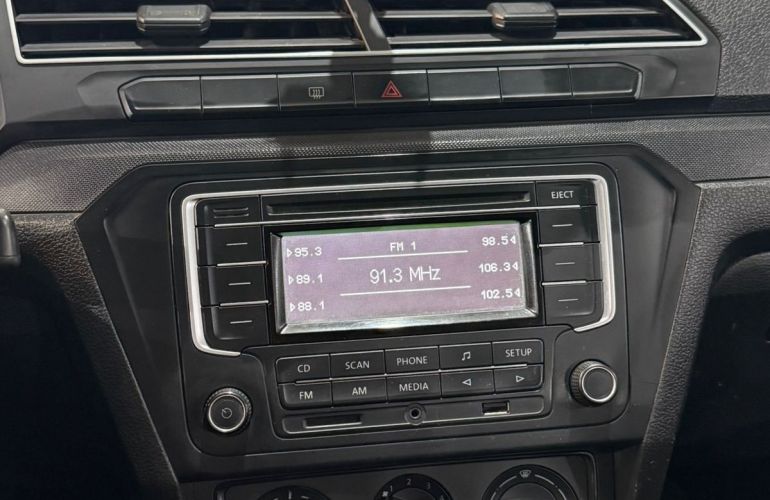 Volkswagen Voyage 1.6 Msi - Foto #9