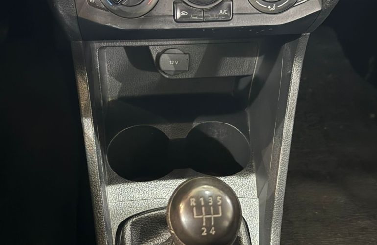 Volkswagen Voyage 1.6 Msi - Foto #10