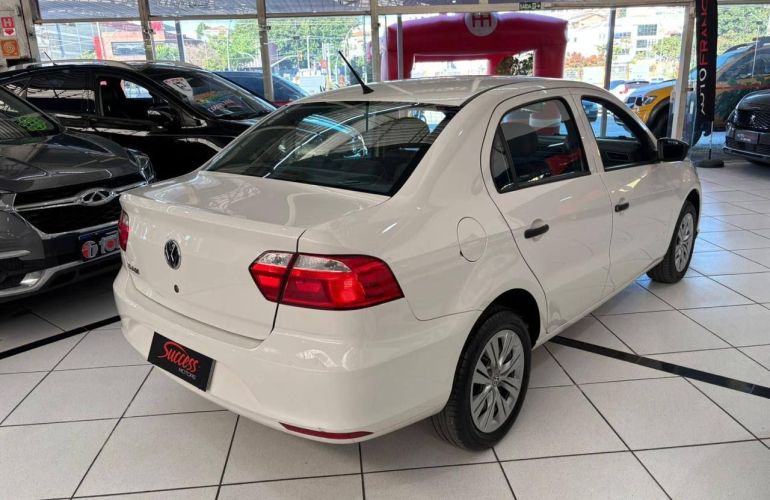 Volkswagen Voyage 1.0 12v MPi Totalflex - Foto #2