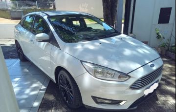 Ford Focus Sedan Titanium 2.0 PowerShift