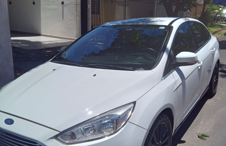 Ford Focus Sedan Titanium 2.0 PowerShift - Foto #4