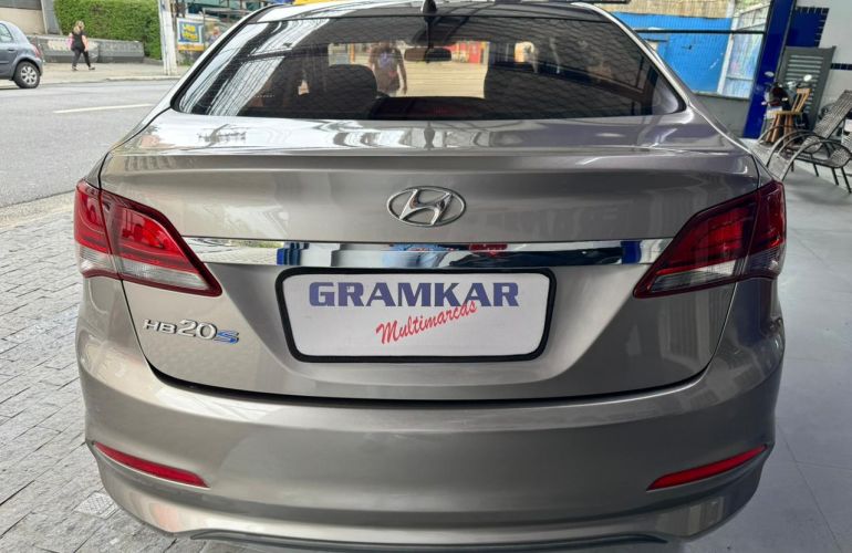 Hyundai HB20S 1.0 Comfort Plus - Foto #4