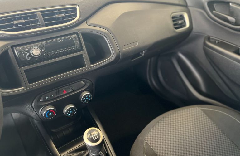 Chevrolet Onix 1.0 MPFi LT 8v - Foto #6