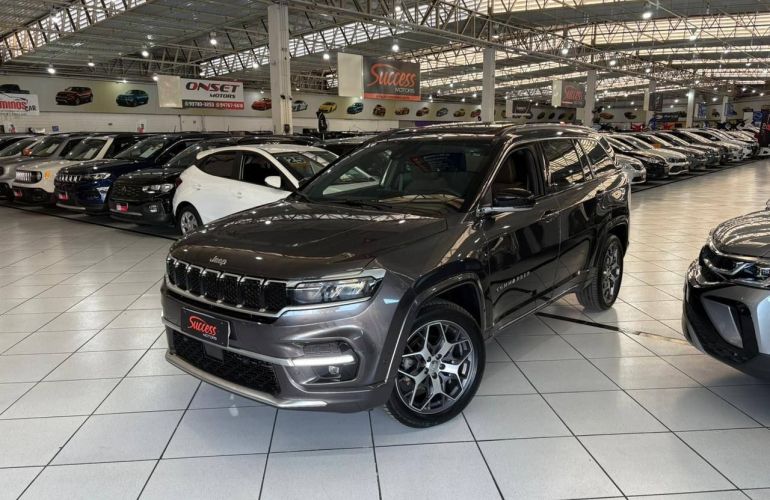 Jeep Commander 1.3 T270 Turbo Overland - Foto #1