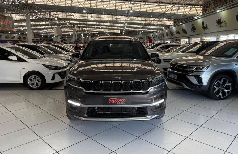 Jeep Commander 1.3 T270 Turbo Overland - Foto #3