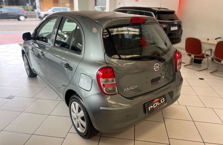 Nissan March 1.0 S 16v - Foto #4