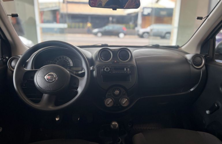 Nissan March 1.0 S 16v - Foto #5