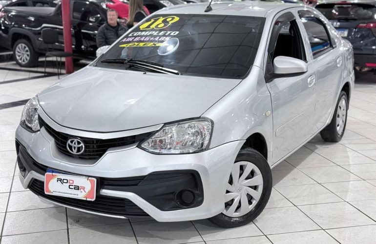 Toyota Etios 1.5 X Sedan 16v - Foto #3