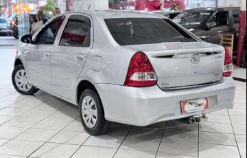 Toyota Etios 1.5 X Sedan 16v - Foto #4