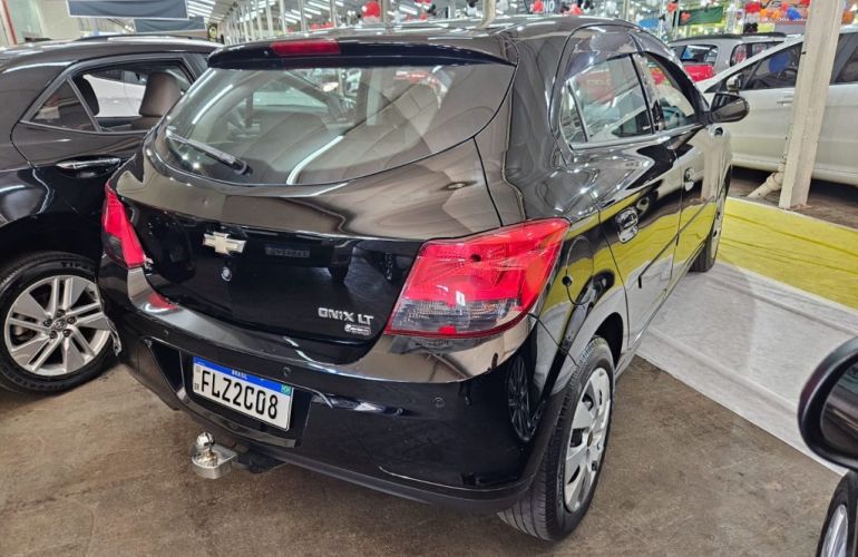 Chevrolet Onix 1.4 LT SPE/4 - Foto #5