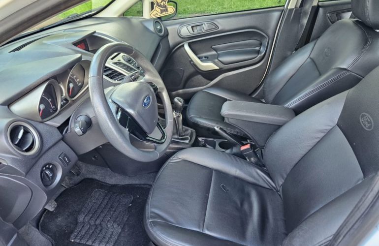 Ford New Fiesta Sedan 1.6 SE (Flex) - Foto #4