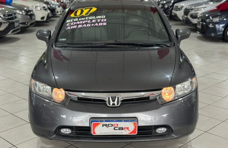 Honda Civic 1.8 LXS 16v - Foto #2