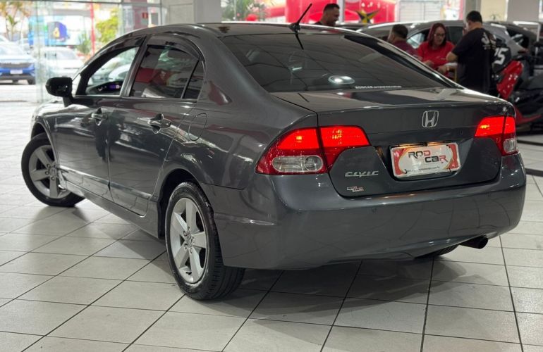 Honda Civic 1.8 LXS 16v - Foto #4
