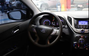 Hyundai Hb20 1.6 Comfort Plus 16v - Foto #8