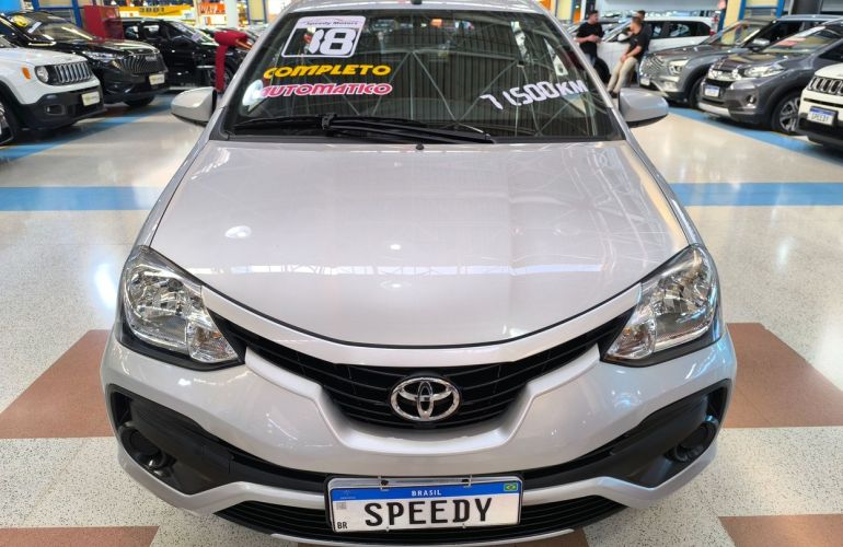 Toyota Etios 1.3 X 16v - Foto #3