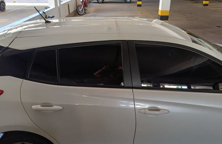 Toyota Yaris 1.5 XL Plus Connect CVT - Foto #4