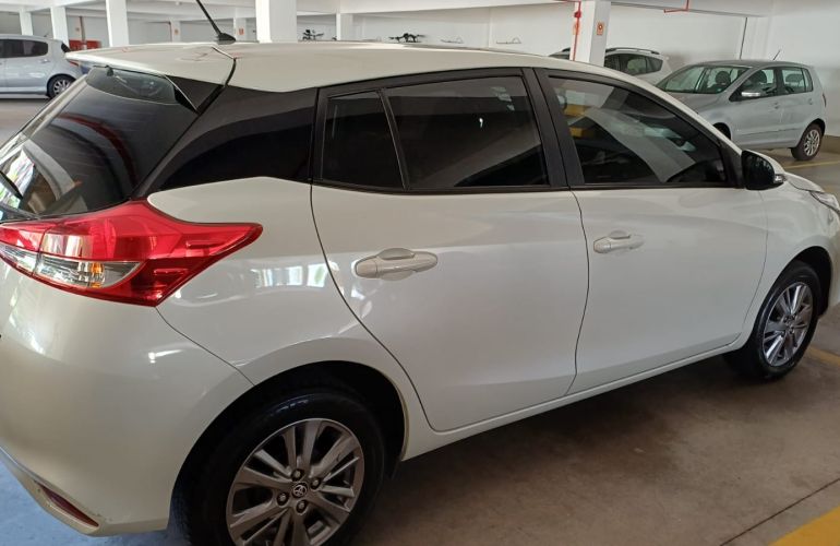 Toyota Yaris 1.5 XL Plus Connect CVT - Foto #8