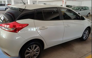 Toyota Yaris 1.5 XL Plus Connect CVT - Foto #8