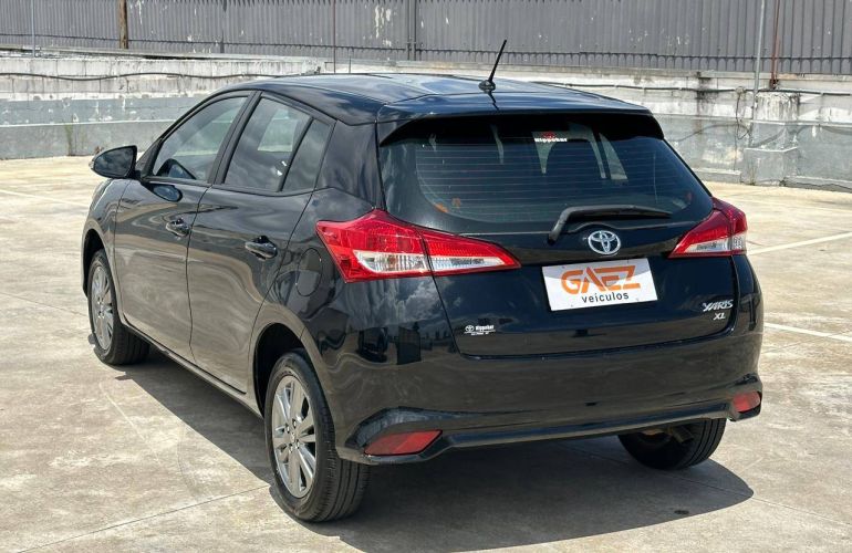 Toyota Yaris 1.5 16V Sedan Xls Connect Multidrive - Foto #2