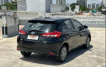 Toyota Yaris 1.5 16V Sedan Xls Connect Multidrive - Foto #3