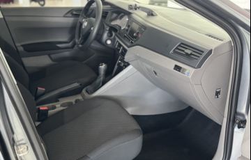 Volkswagen Polo 1.6 MSI (Flex) - Foto #8