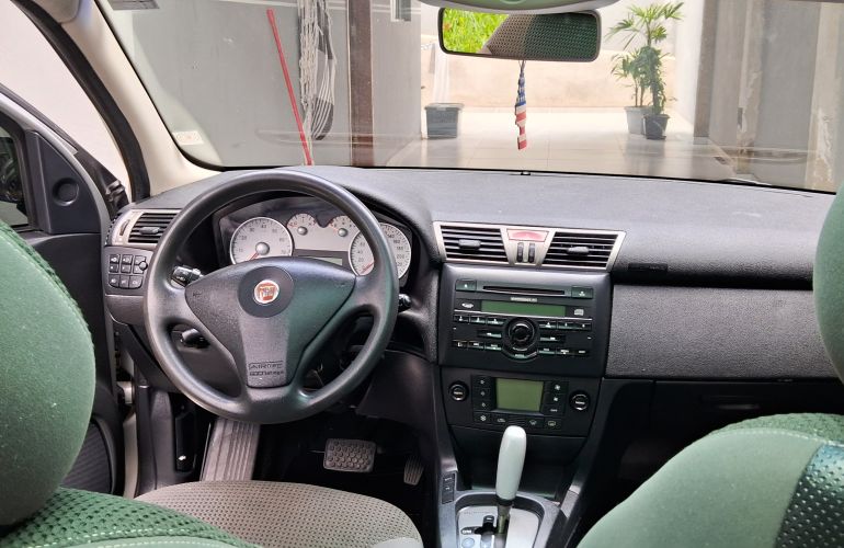 Fiat Stilo 1.8 8V Dualogic (Flex) - Foto #1