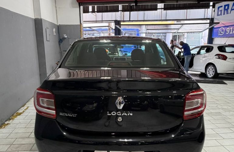 Renault Logan Expression 1.0 16V (Flex) - Foto #6