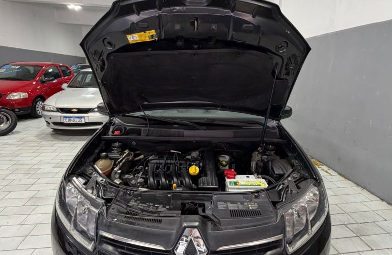 Renault Logan Expression 1.0 16V (Flex) - Foto #8