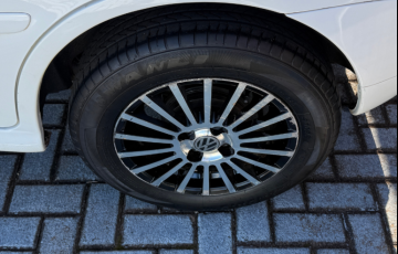 Volkswagen Gol 1.0 (G4) (Flex) 4p - Foto #4