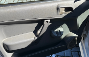 Volkswagen Gol 1.0 (G4) (Flex) 4p - Foto #6