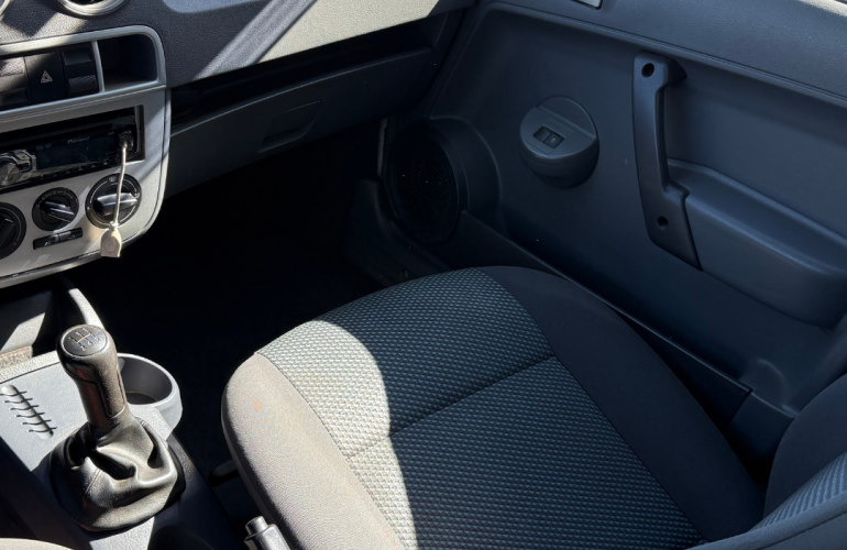 Volkswagen Gol 1.0 (G4) (Flex) 4p - Foto #9