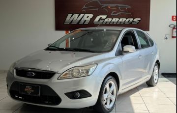 Ford Focus 2.0 Titanium Hatch 16v - Foto #2