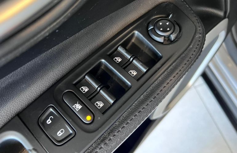 Jeep Renegade 1.8 16V Sport - Foto #10