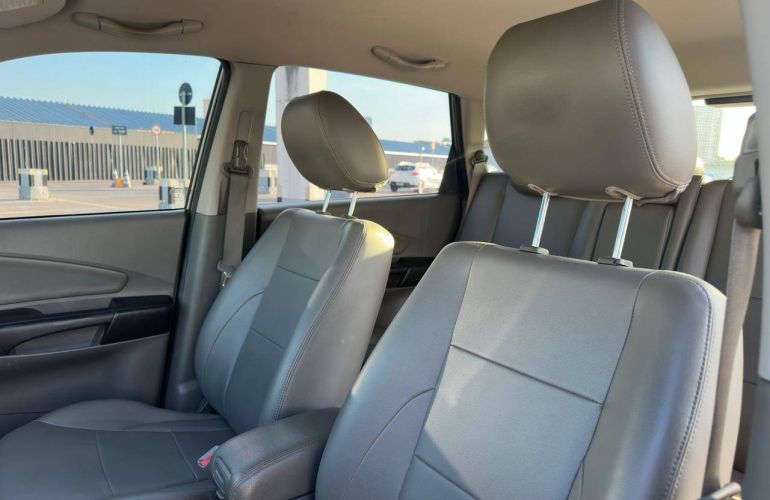 Hyundai Tucson 2.0 MPFi GLS 16V 143cv 2wd - Foto #8