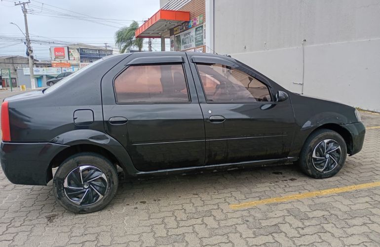 Renault Logan Authentique 1.0 16V (flex) - Foto #5