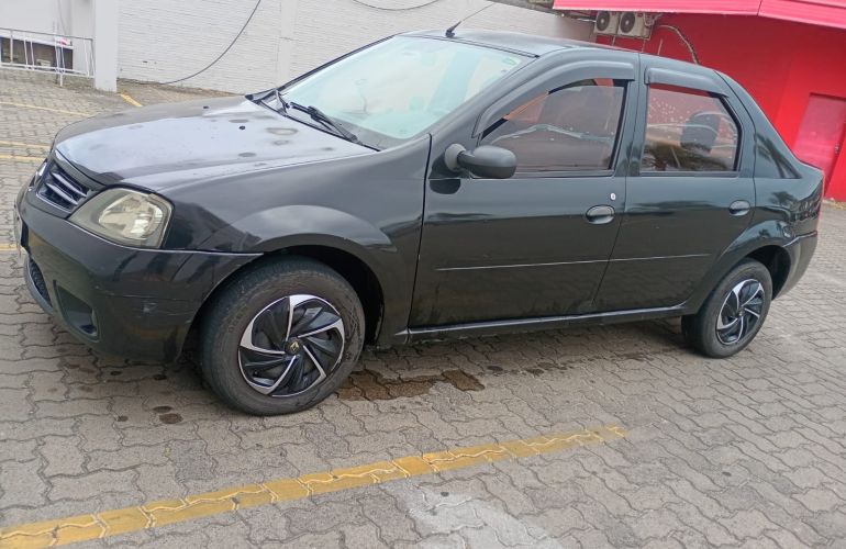 Renault Logan Authentique 1.0 16V (flex) - Foto #7